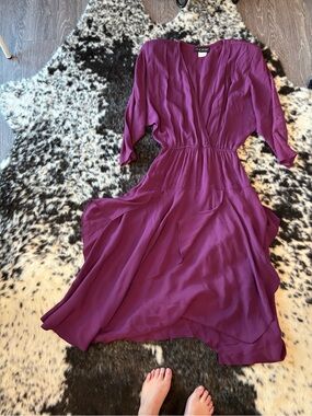 🤩Vintage shoulder pads Phoebe Plum V-Neck Flowing Maxi Dress